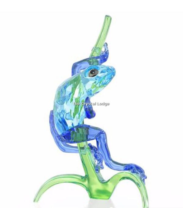 Swarovski_frog_on_branch_5239716 | The Crystal Lodge