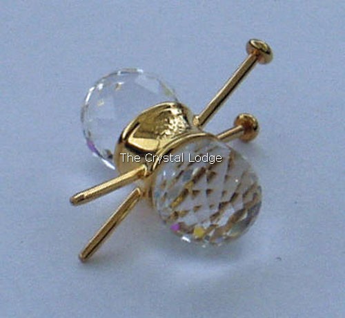 Swarovski_knitting_needles_and_wool_gold_171197 | The Crystal Lodge