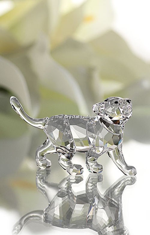 Swarovski_lion_cub_1194148 | The Crystal Lodge