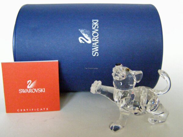 Swarovski_lion_cub_210460 | The Crystal Lodge
