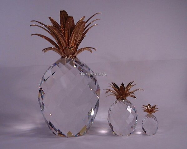 Swarovski_pineapple_gold_giant_010116 | The Crystal Lodge