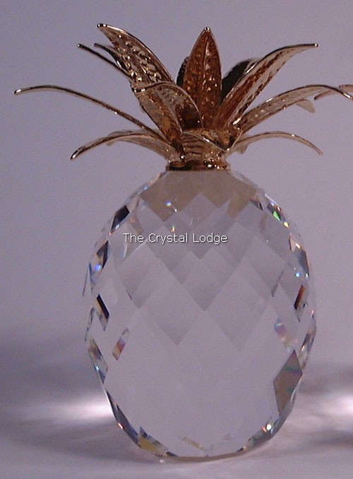 Swarovski_pineapple_gold_large_slender_top_hammered_leaves_010044 | The Crystal Lodge