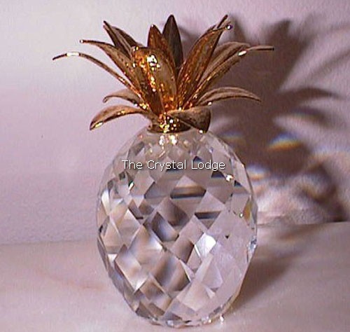 Swarovski_pineapple_gold_large_slender_top_hammered_leaves_010044 | The Crystal Lodge