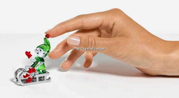 Swarovski_santas_elf_on_sleigh_5533947 | The Crystal Lodge