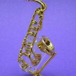 Swarovski_saxophone_gold_183285_1_WM Swarovski_saxophone_gold_183285 | The Crystal Lodge