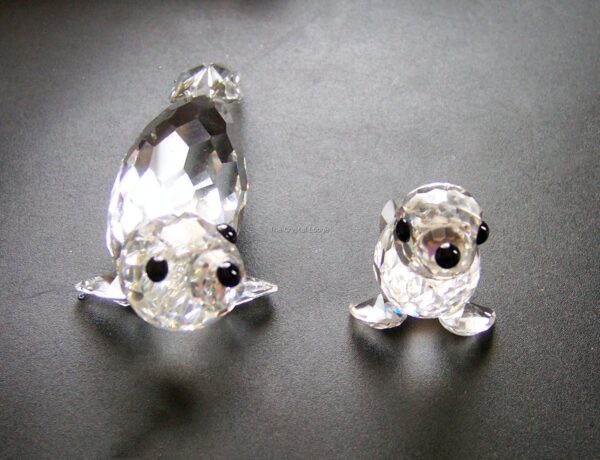 Swarovski_seal_large_v1_button_nose_012261 | The Crystal Lodge