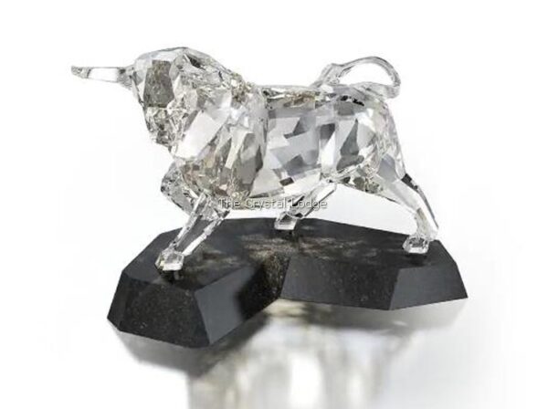 Swarovski_soulmates_bull_1035340 | The Crystal Lodge