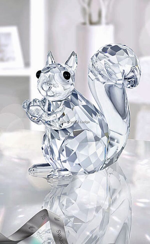 Swarovski_squirrel_2016_5135941 | The Crystal Lodge