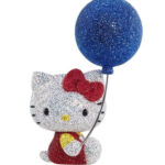 Swarovski_Sanrio_Hello_KItty_Myriad_2014_with_balloon_5043901_1 Swarovski_Sanrio_Hello_KItty_Myriad_2014_with_balloon_5043901 | The Crystal Lodge