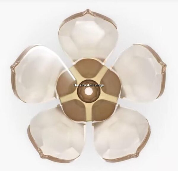 Swarovski_Garden_Tales_magnolia_magnet_small_5580029 | The Crystal Lodge