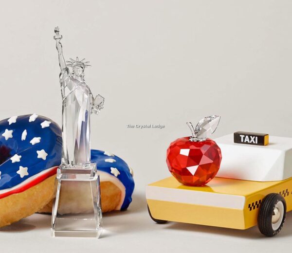 Swarovski_Statue_of_Liberty_5428011 | The Crystal Lodge