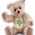 Swarovski_Steiff_2010_Twinkle_bear_EAN 681943_1_WM Swarovski_Steiff_2010_Twinkle_bear_EAN 681943 | The Crystal Lodge