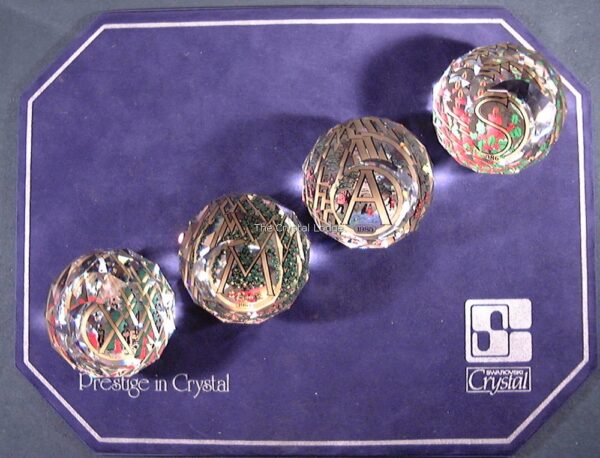 Swarovski_XMAS_paperweights | The Crystal Lodge