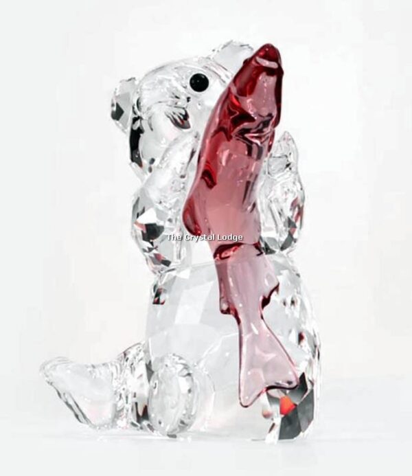 Swarovski_bear_with_fish_5536772 | The Crystal Lodge