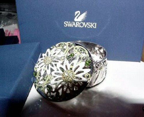 Swarovski_box_jewel_Mothers_day_daisy_USA_1299928 | The Crystal Lodge