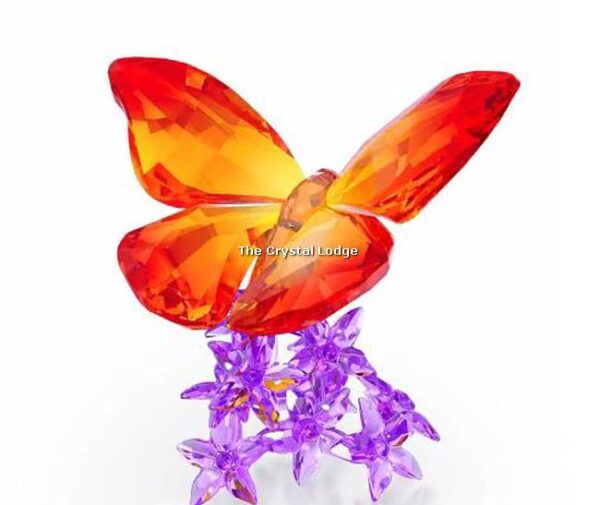 Swarovski_butterfly_on_flowers_5136833 | The Crystal Lodge