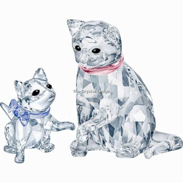 Swarovski_cat_mother_pink_collar_2019_5465836 | The Crystal Lodge