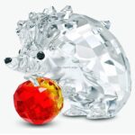 Swarovski_hedgehog_with_apple_5532203_1_WM Swarovski_hedgehog_with_apple_5532203 | The Crystal Lodge