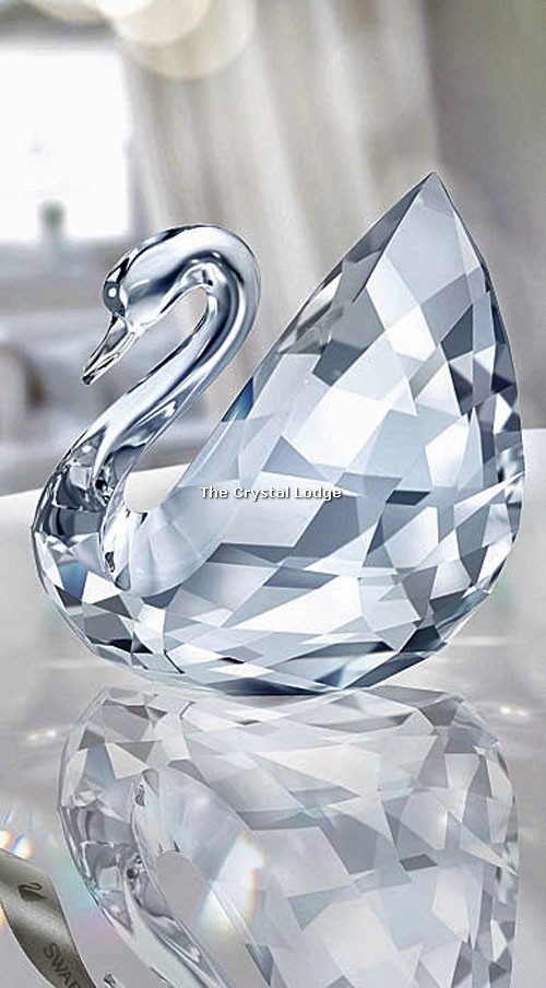 Swarovski_swan_small_2016_5215947 | The Crystal Lodge