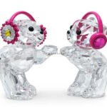 Swarovski_Kris_Bear_Dancing_Bears_OLE_5619209_1_WM Swarovski_Kris_Bear_Dancing_Bears_OLE_5619209 | The Crystal Lodge