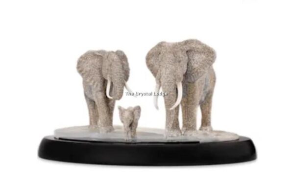 Swarovski_Myriad_Kujali_elephants_5598485 | The Crystal Lodge