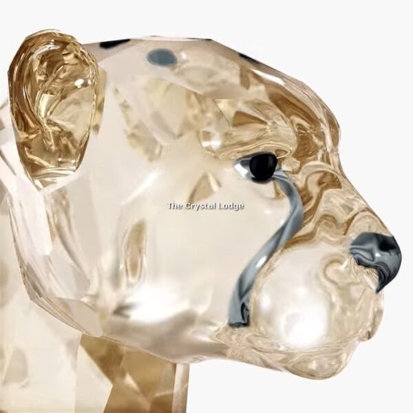 Swarovski_SCS_2023_Elegance_of_Africa_Cheetah_Mehira_5636241 | The Crystal Lodge