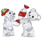 Swarovski_Kris_bear_2023_holiday_edition_5652642_1 Swarovski_Kris_bear_2023_holiday_edition_5652642 | The Crystal Lodge