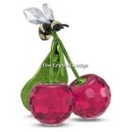 Swarovski_Idyllia_bee_and_cherry_5667550_1 Swarovski_Idyllia_bee_and_cherry_5667550 | The Crystal Lodge